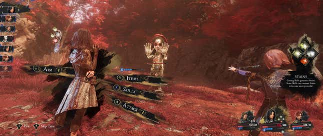 Lune chooses from her abilities during a battle.